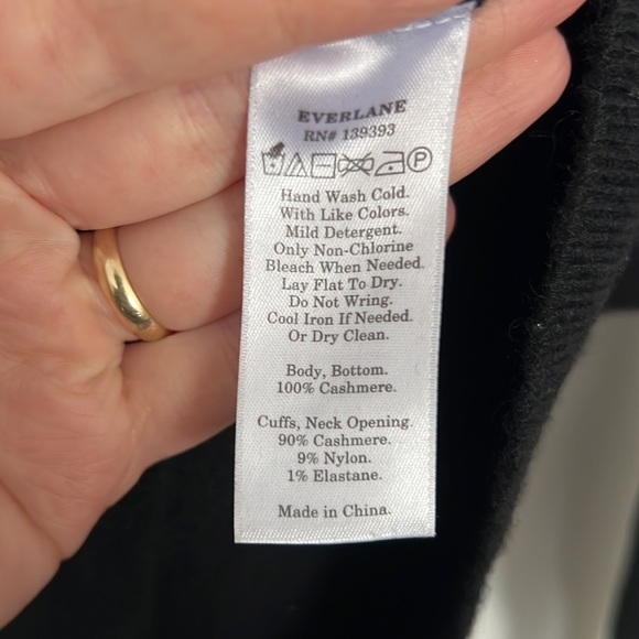 Everlane Black Cashmere crew S - Picture 3 of 4